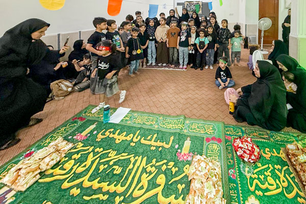 سفره حضرت رقیه(س) در خانه قرآنی نجمه‌خاتون لار
