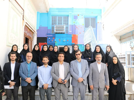 نشست مدیر کل فرهنگ و ارشاد اسلامی فارس با هنرمندان شهر لار