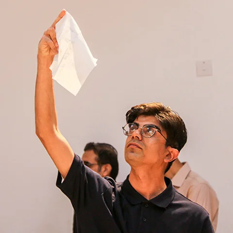 تأملی بر چیدمان «حرف های سنگی»