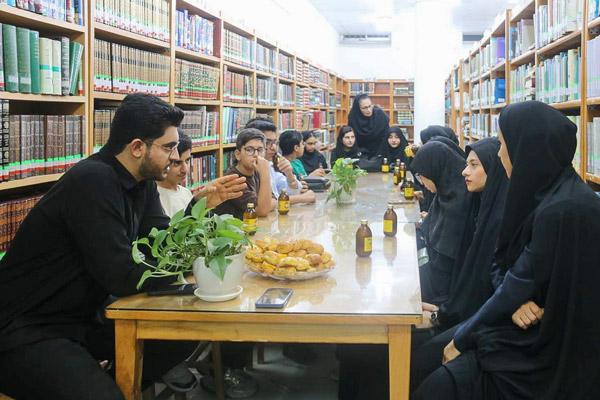 برگزاری نخستین نشست محفل ادبی نوجوانان و باشگاه گویندگی «پژواک واژه‌ها»