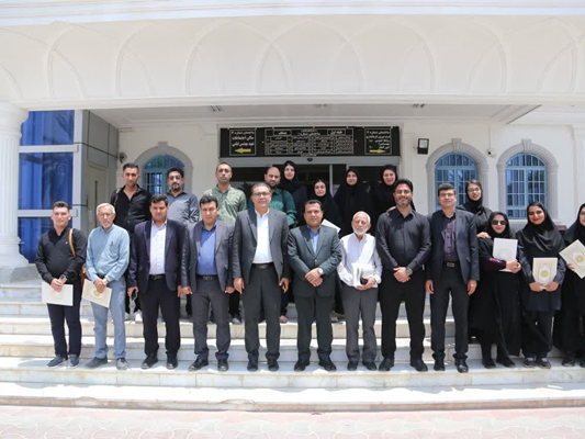 از خبرنگاران در فرمانداری لارستان تجلیل شد