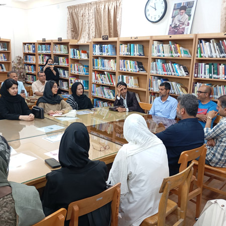 بررسی تفاوت‌های غزل سبک هندی و عراقی در محفل ادبی «زیر سایه کتاب»