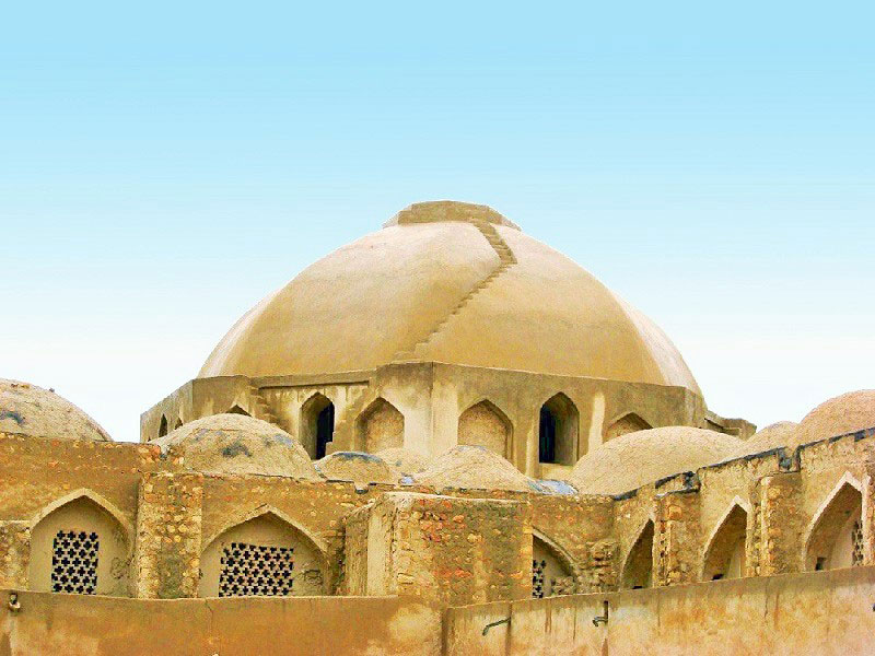 «بازار قیصریه لار» کهن‌ترین بازار زنده ایران و میراثی مغفول مانده در جنوب کشور